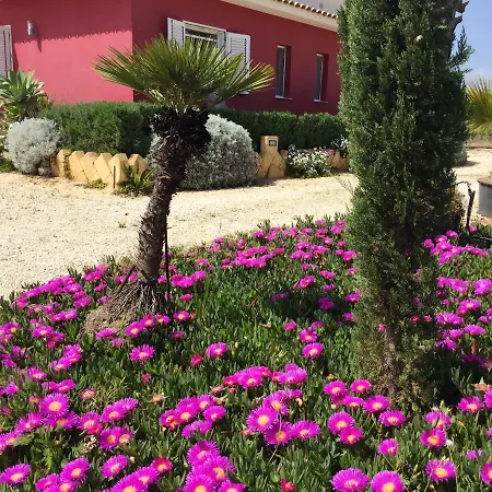 Picturesque In With Sea View And Garden Villa *